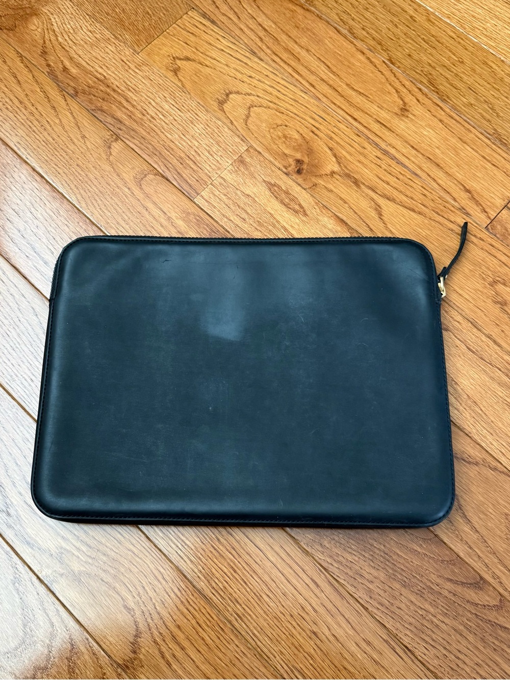 Marc Jacobs Black Laptop Sleeve with Embossed Logo - Picture 2 of 4
